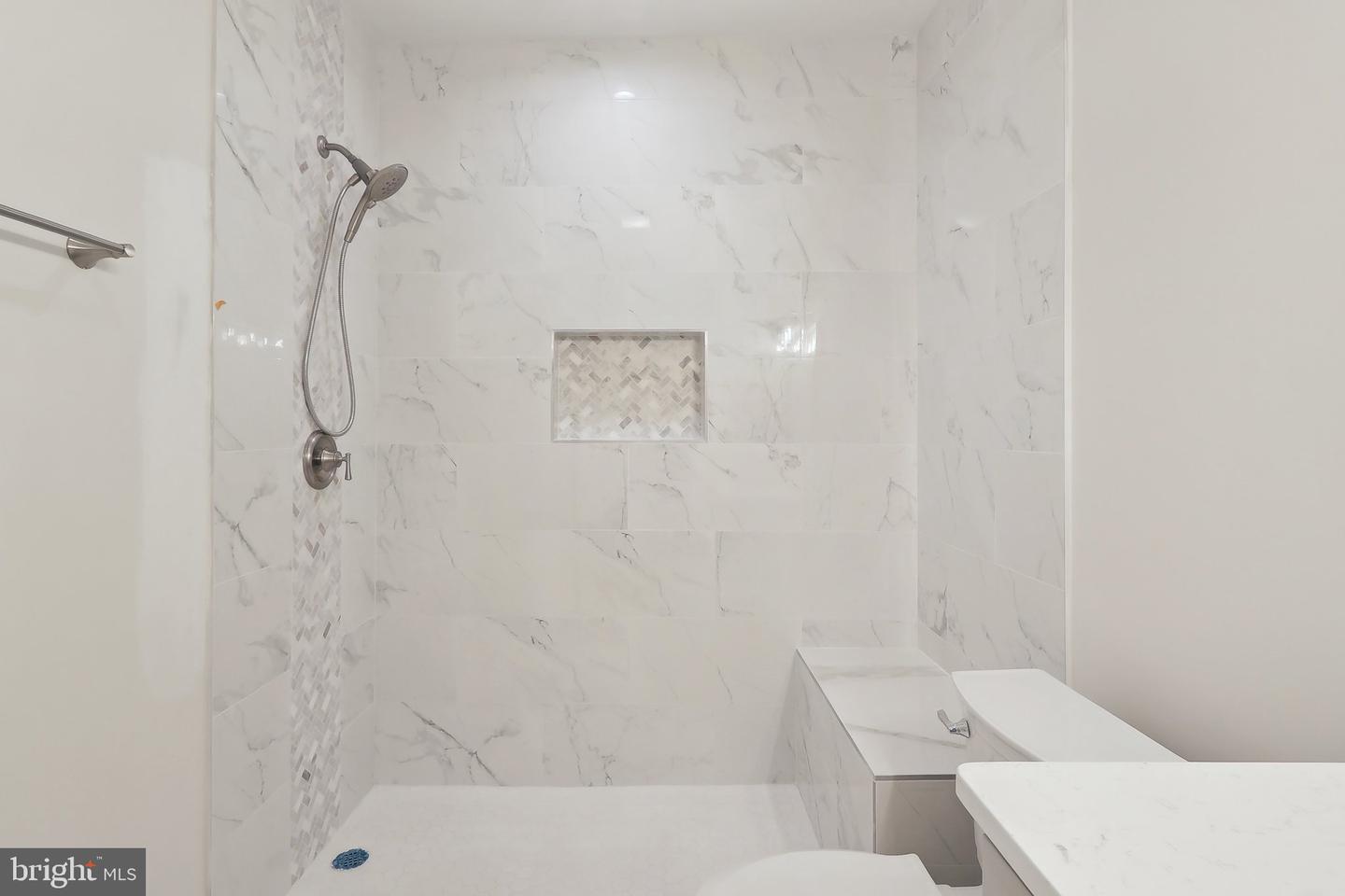 5660 Hoadly Rd Property Photo 38