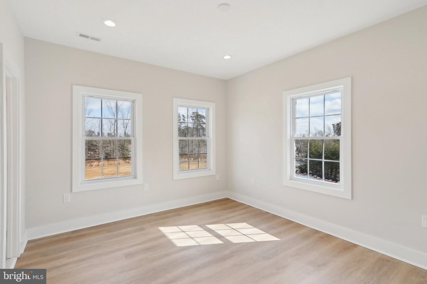 5660 Hoadly Rd Property Photo 41