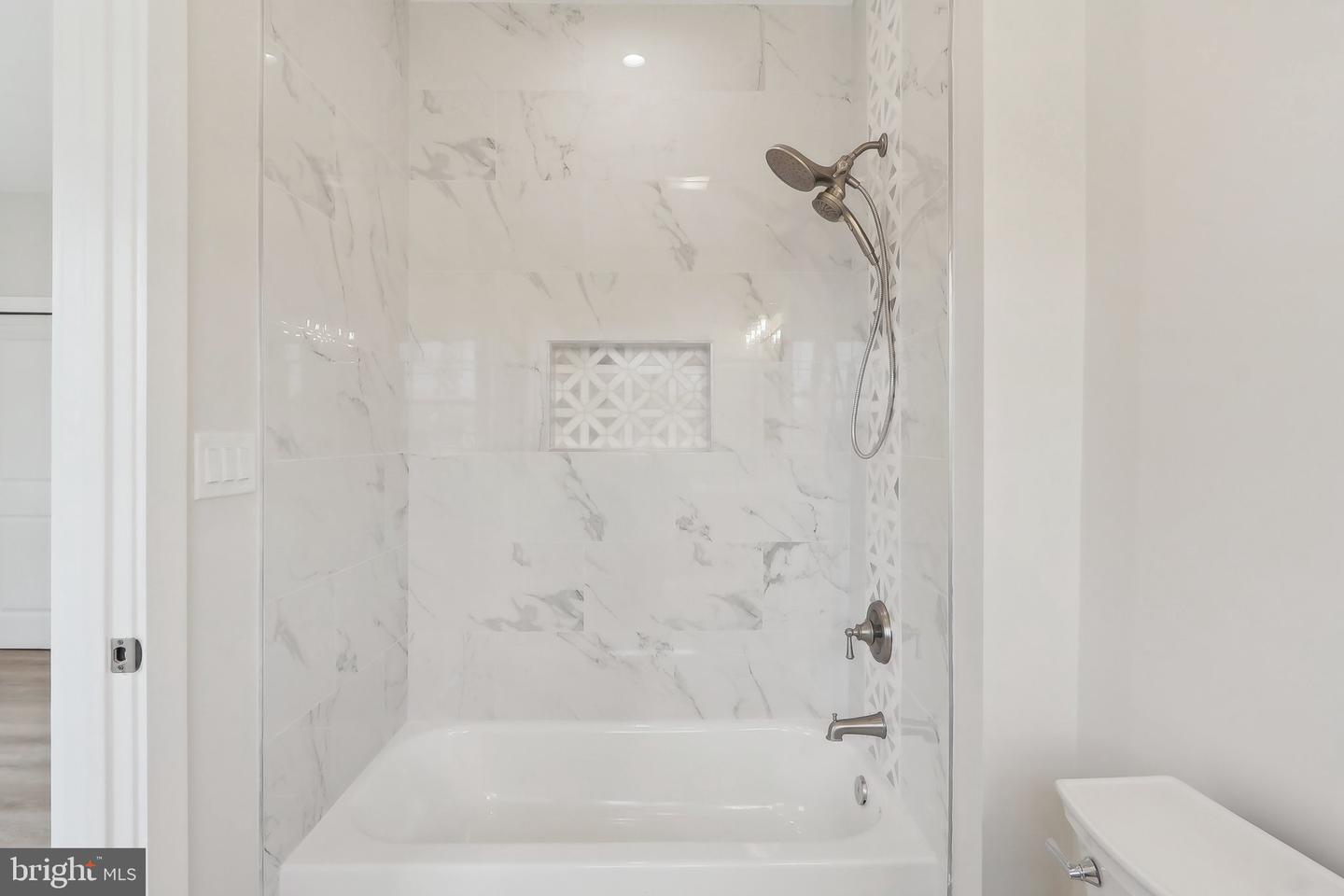 5660 Hoadly Rd Property Photo 46