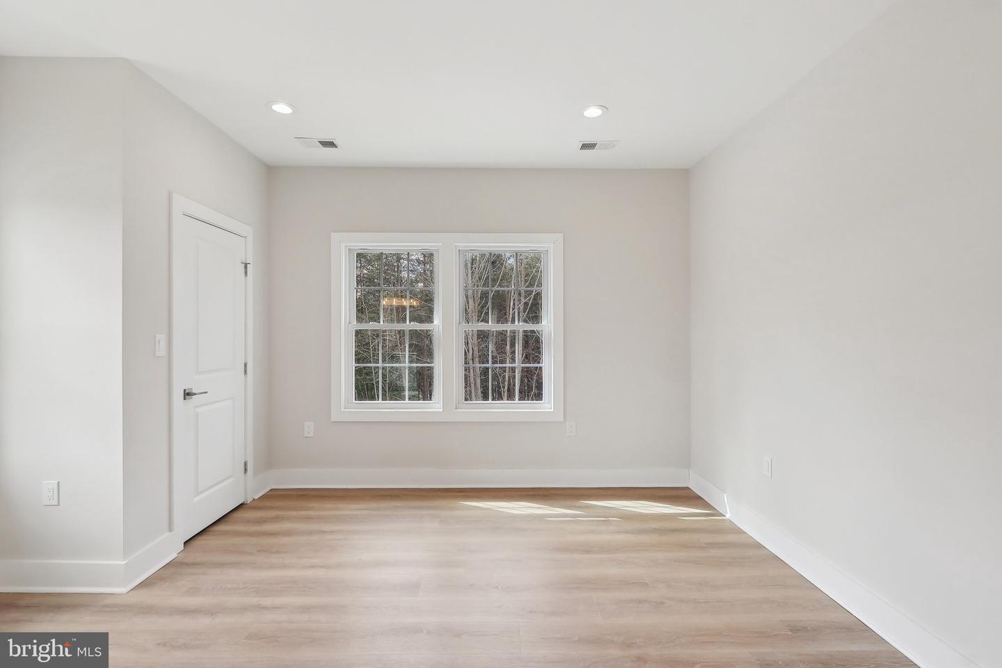 5660 Hoadly Rd Property Photo 47