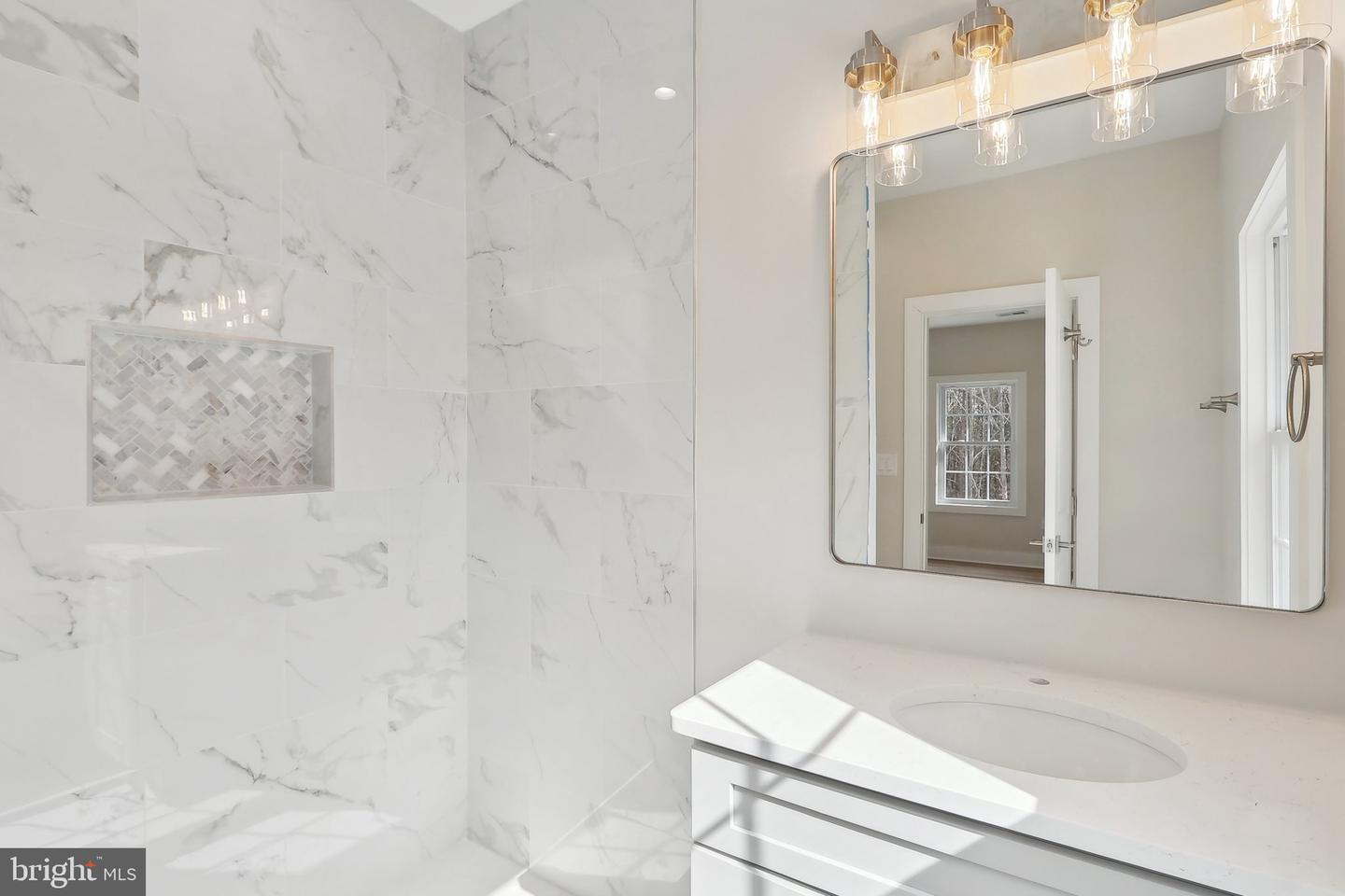 5660 Hoadly Rd Property Photo 50