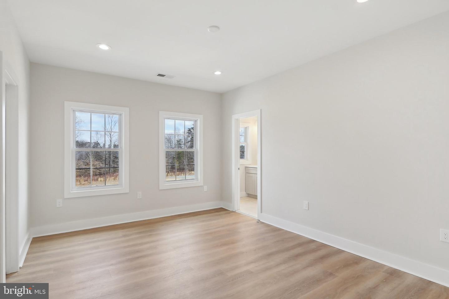 5660 Hoadly Rd Property Photo 51