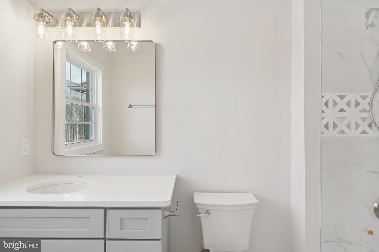 5660 Hoadly Rd Property Photo 54