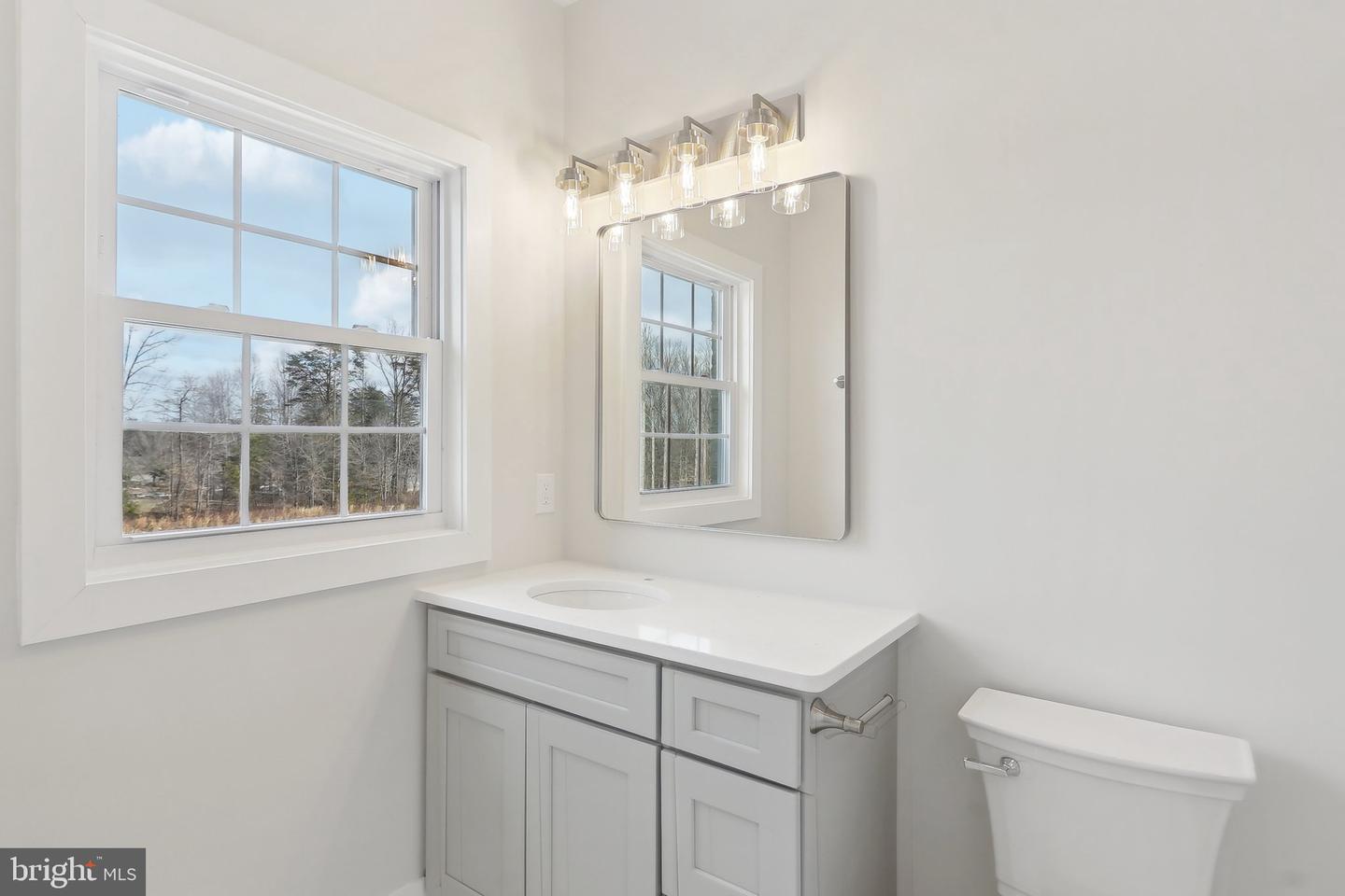 5660 Hoadly Rd Property Photo 55