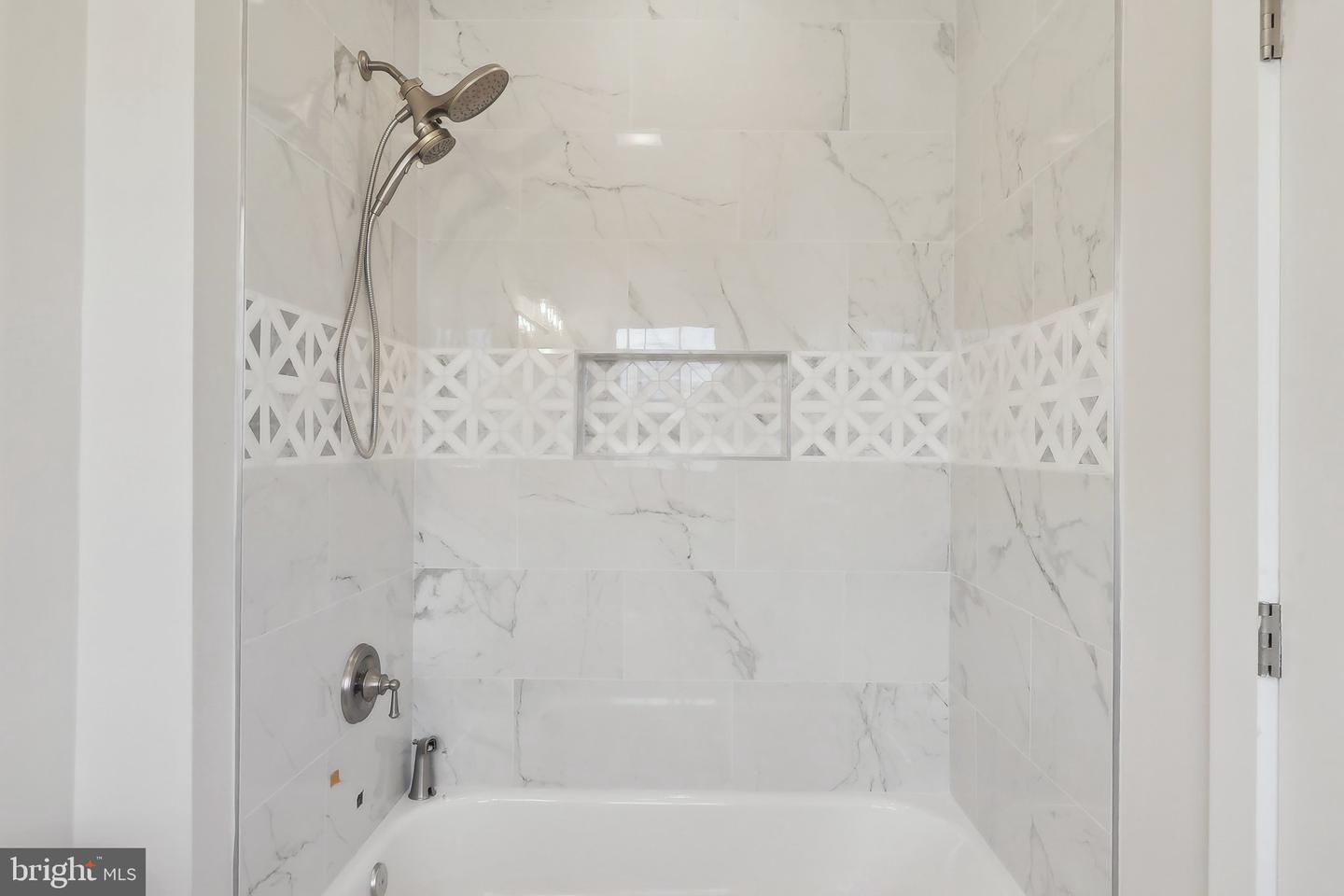 5660 Hoadly Rd Property Photo 56