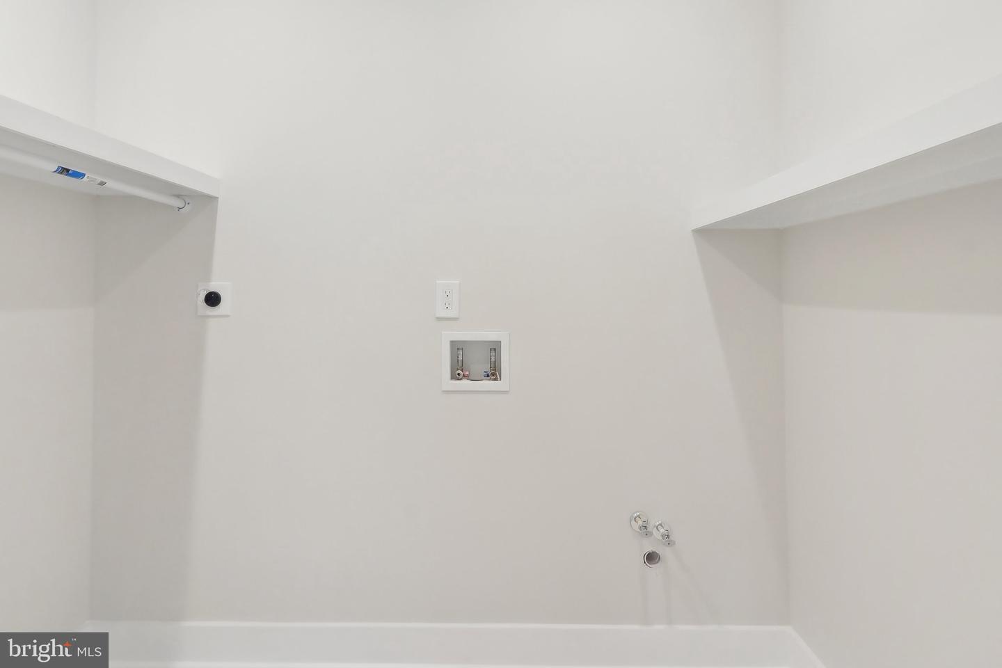 5660 Hoadly Rd Property Photo 58