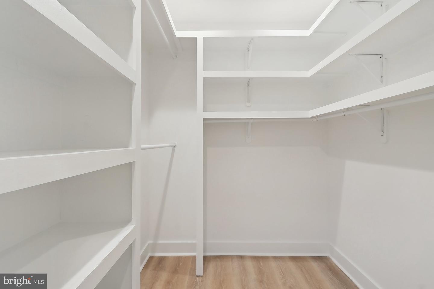 5660 Hoadly Rd Property Photo 64