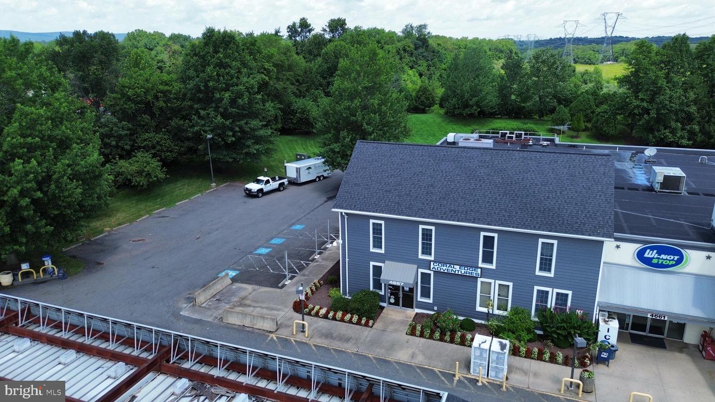4657 Sudley Rd Property Photo 3