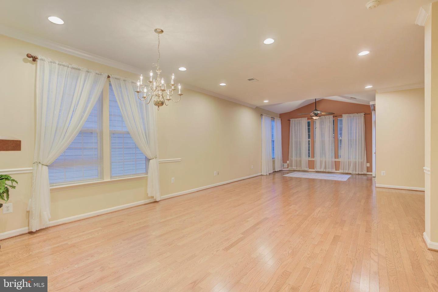 4034 Lunar Eclipse Dr Property Photo 13