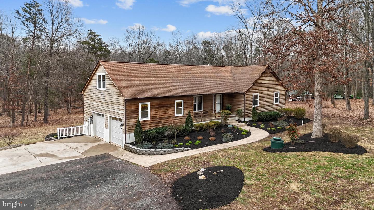 11041 Round Hill Dr Property Photo