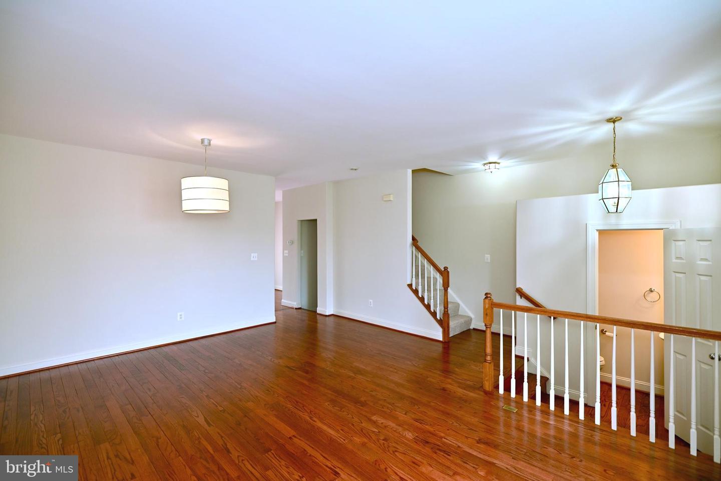 8727 Chorley Way Property Photo 3