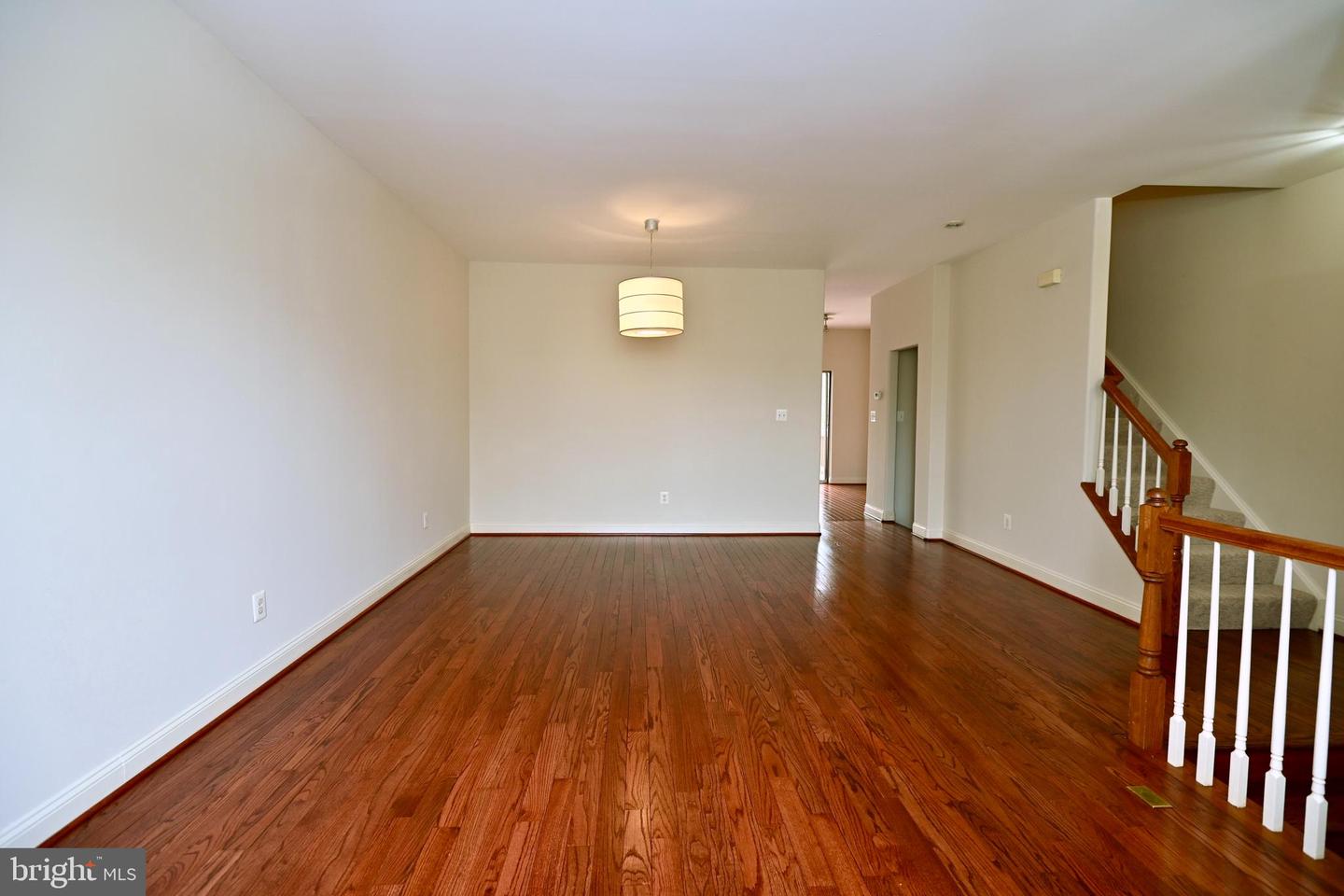 8727 Chorley Way Property Photo 6