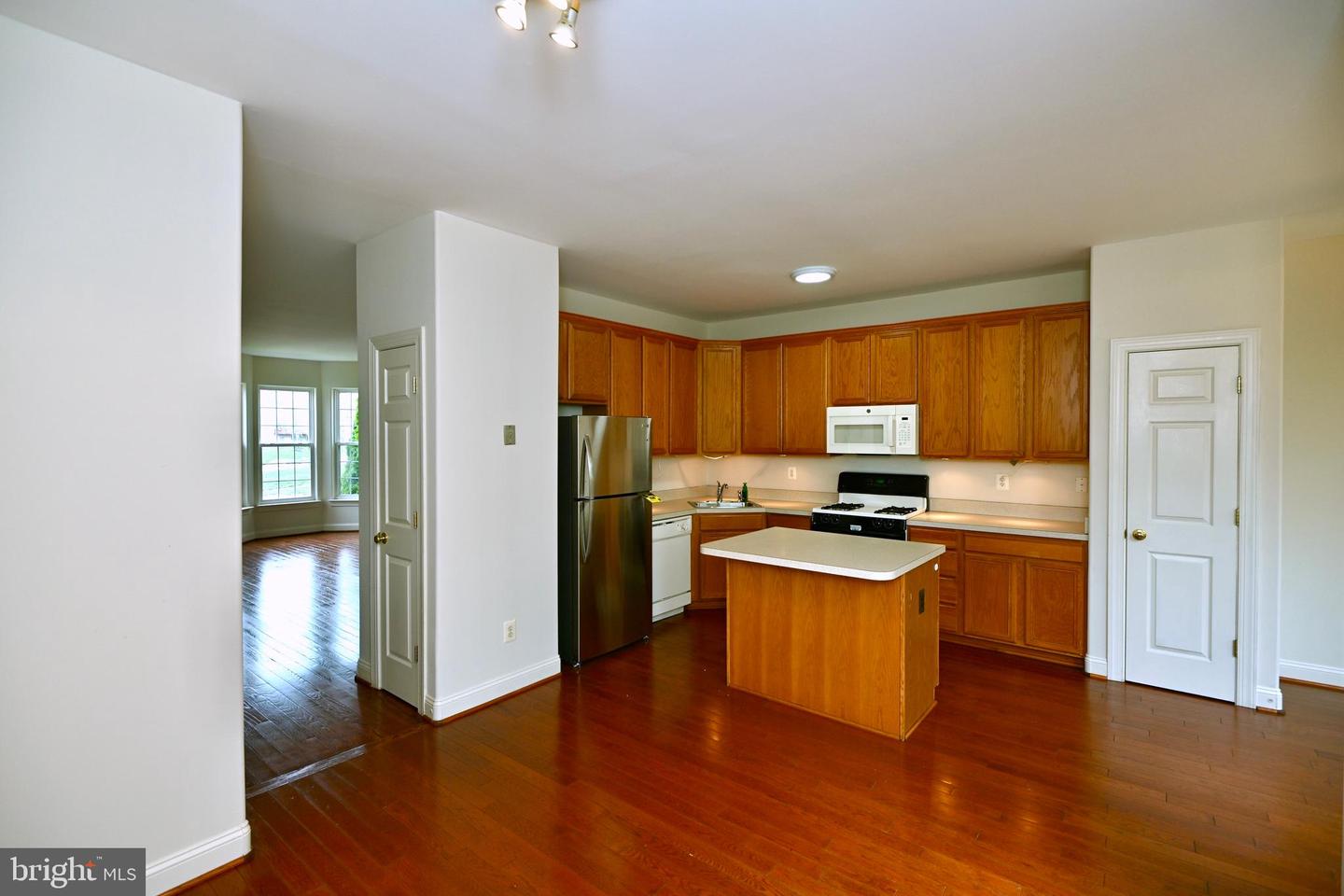 8727 Chorley Way Property Photo 9