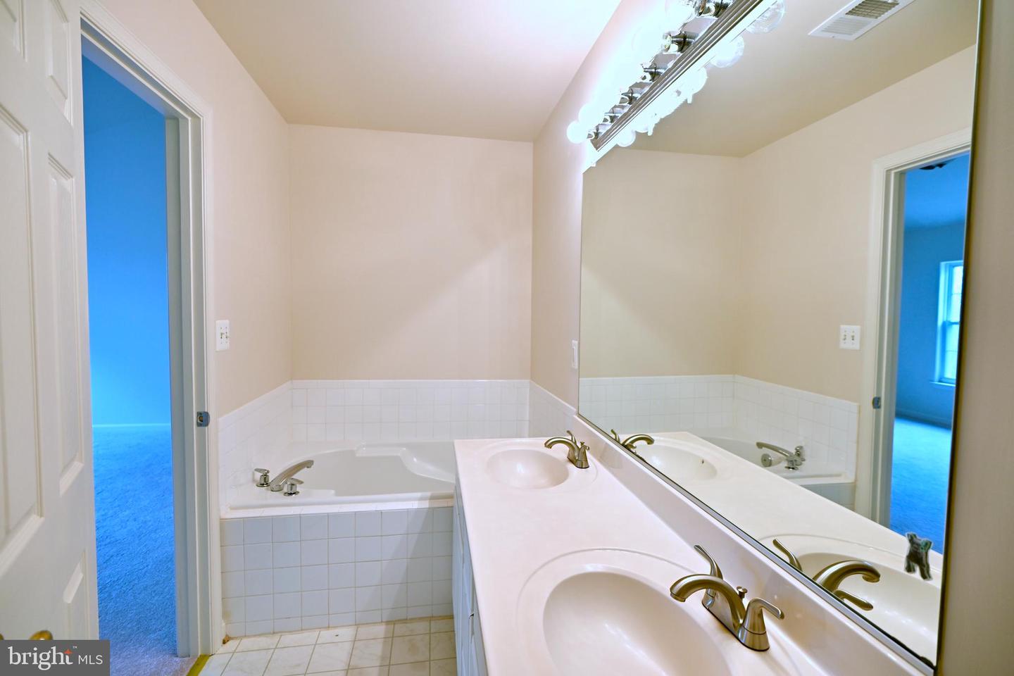 8727 Chorley Way Property Photo 19