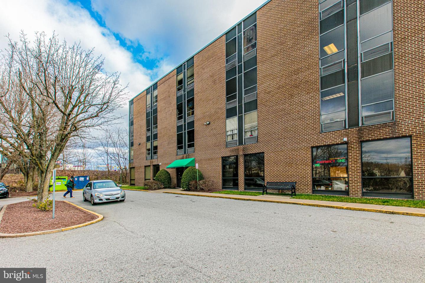 14904 Richmond Hwy #310 Property Photo 4