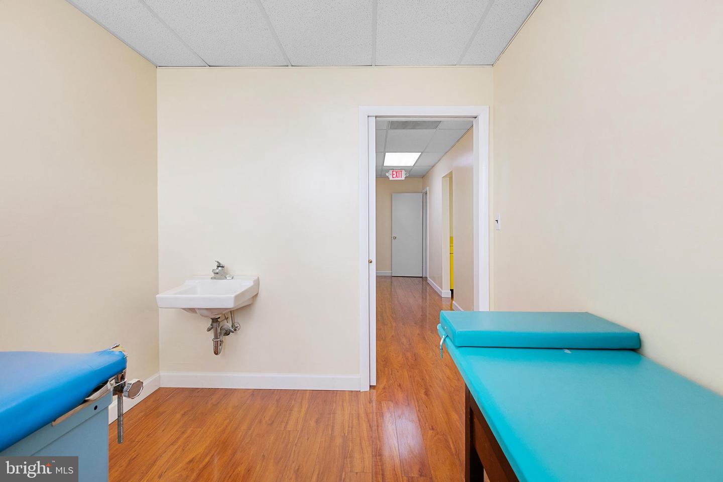 14904 Richmond Hwy #310 Property Photo 21