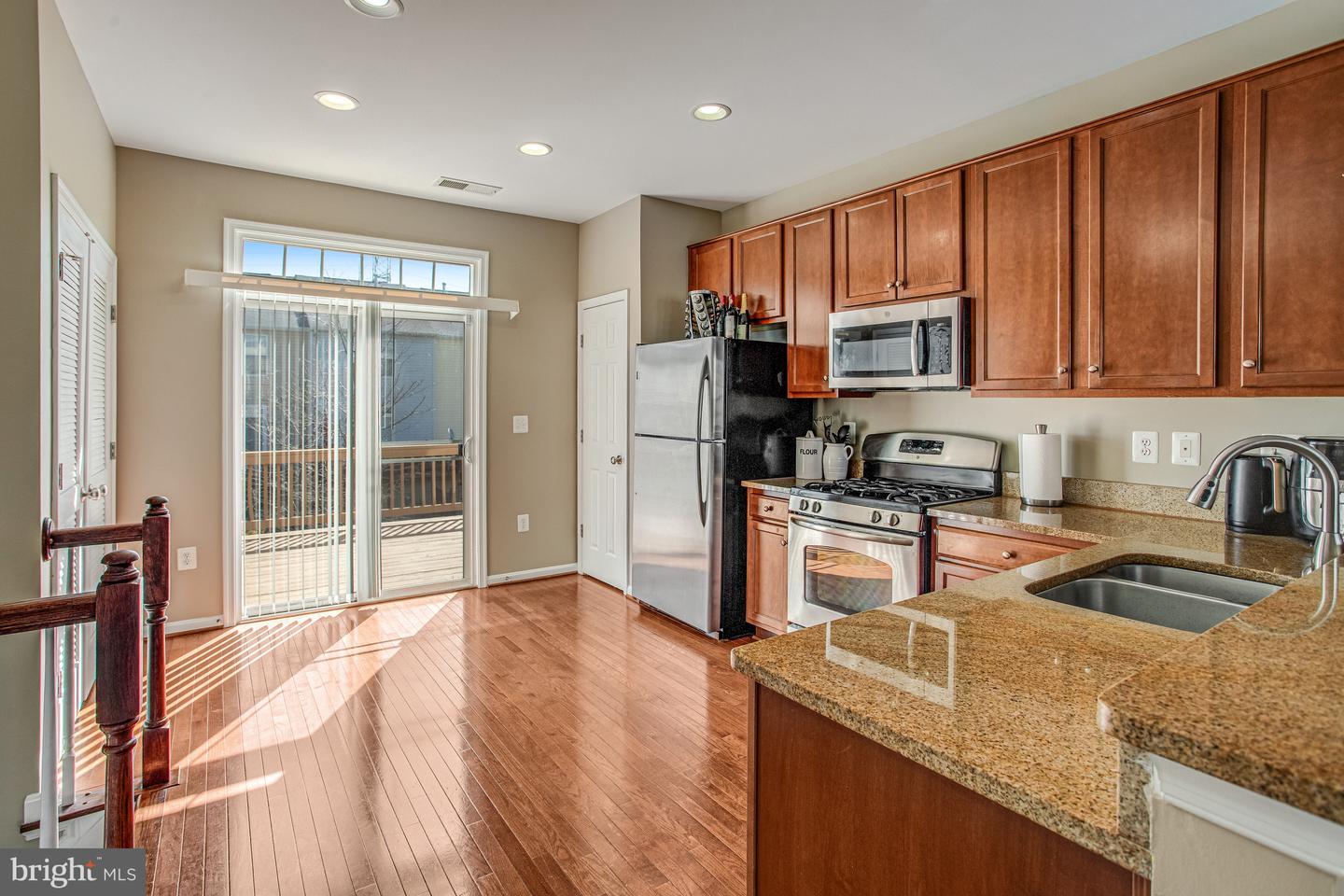 15594 John Diskin Cir #161 Property Photo 4