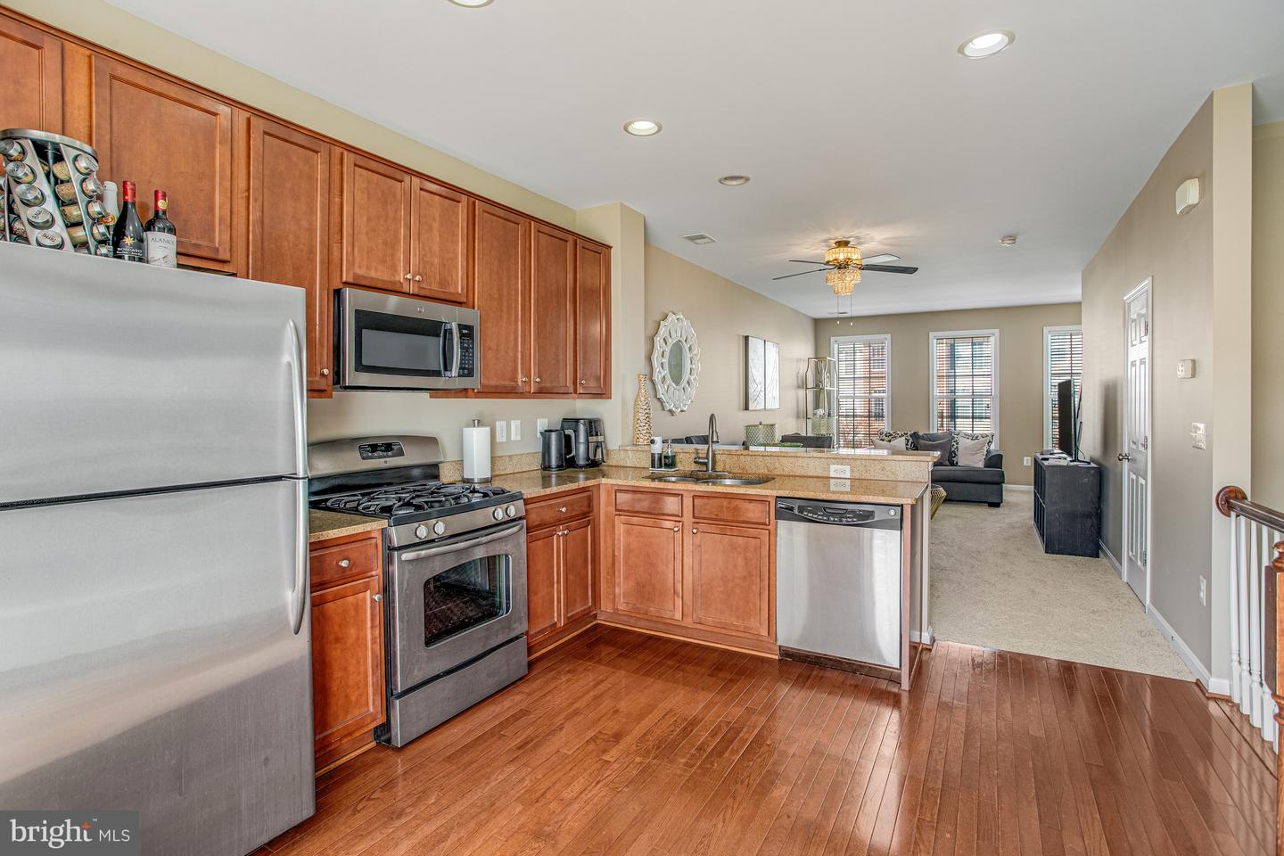 15594 John Diskin Cir #161 Property Photo 6