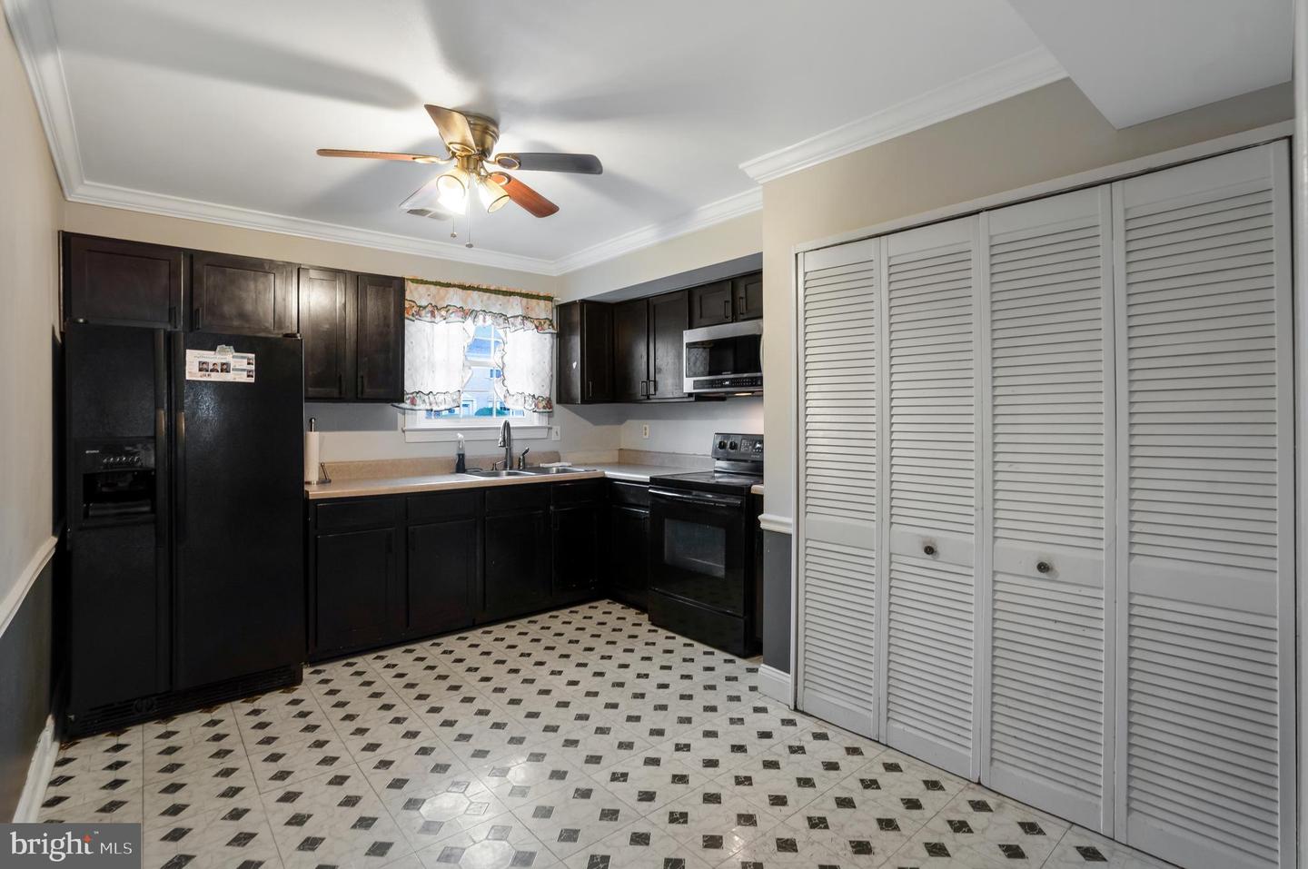 14761 Tamarack Pl Property Photo 3