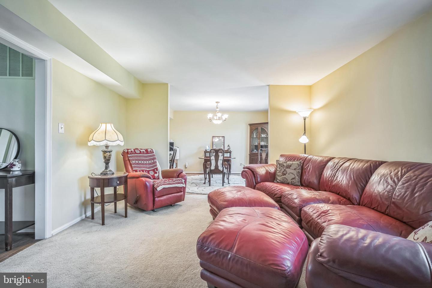12005 Pebble Brooke Ct Property Photo 8