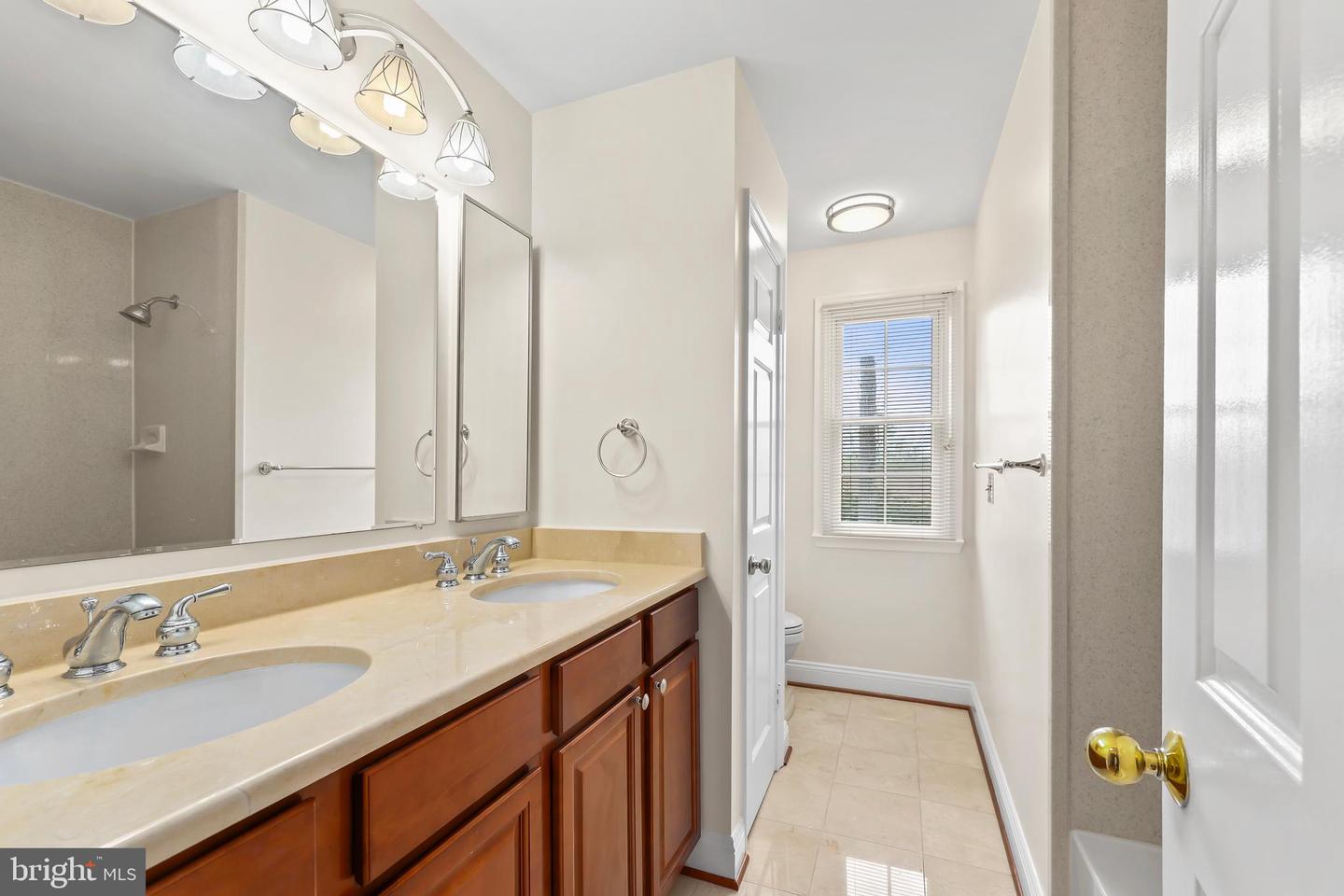 15422 Beachview Dr Property Photo 28
