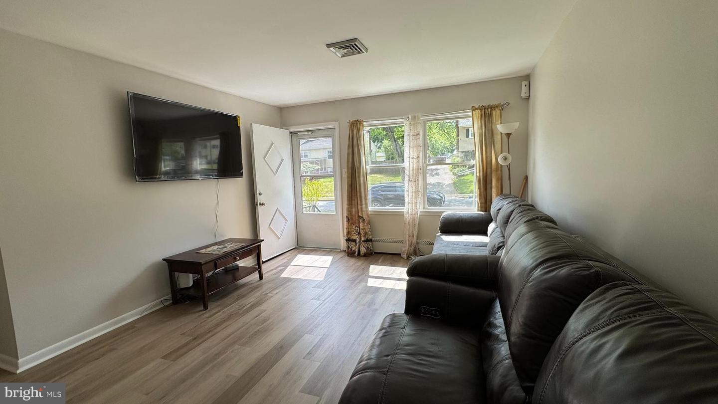 13430 Forest Glen Rd Property Photo 3