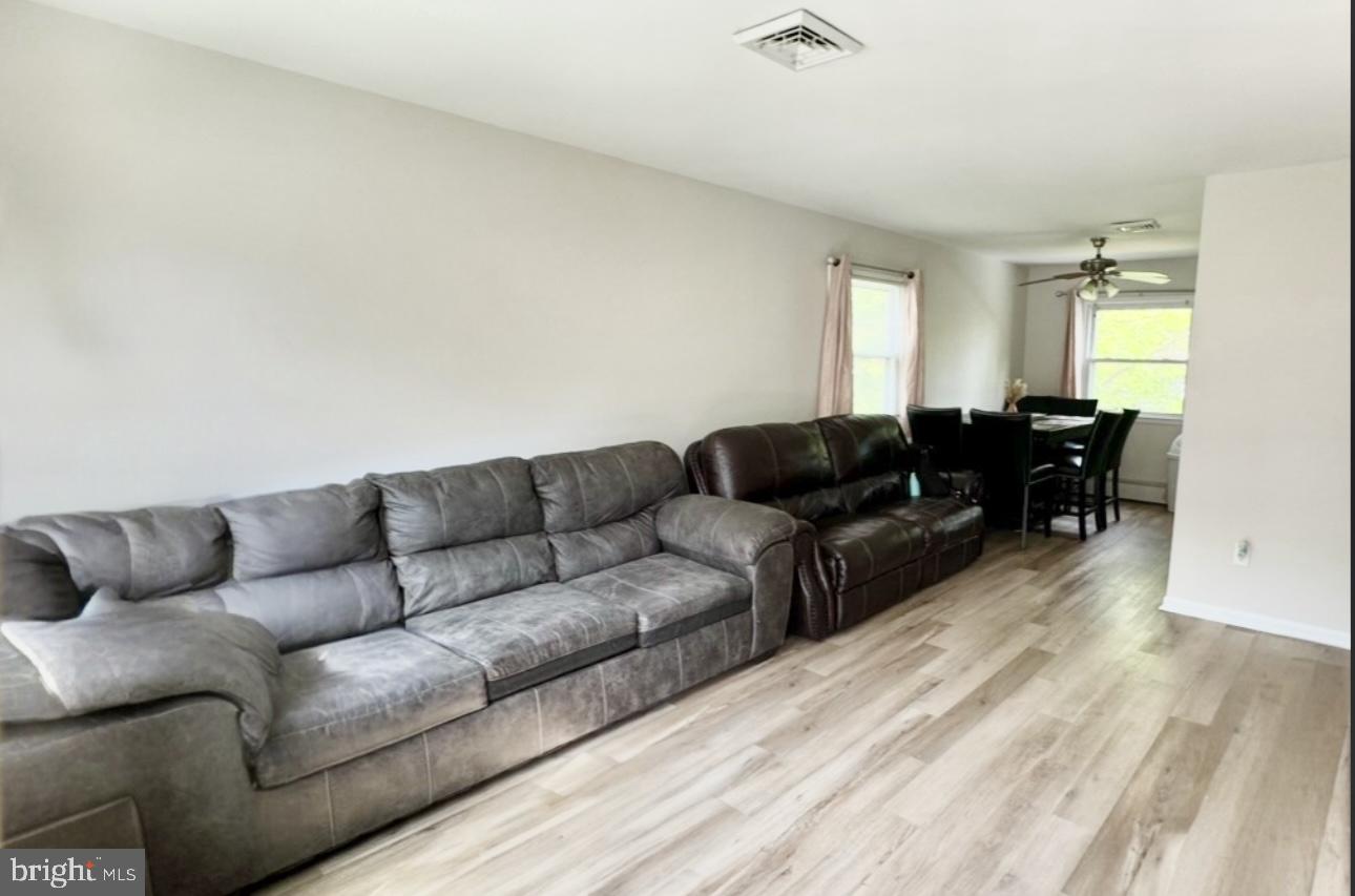 13430 Forest Glen Rd Property Photo 4