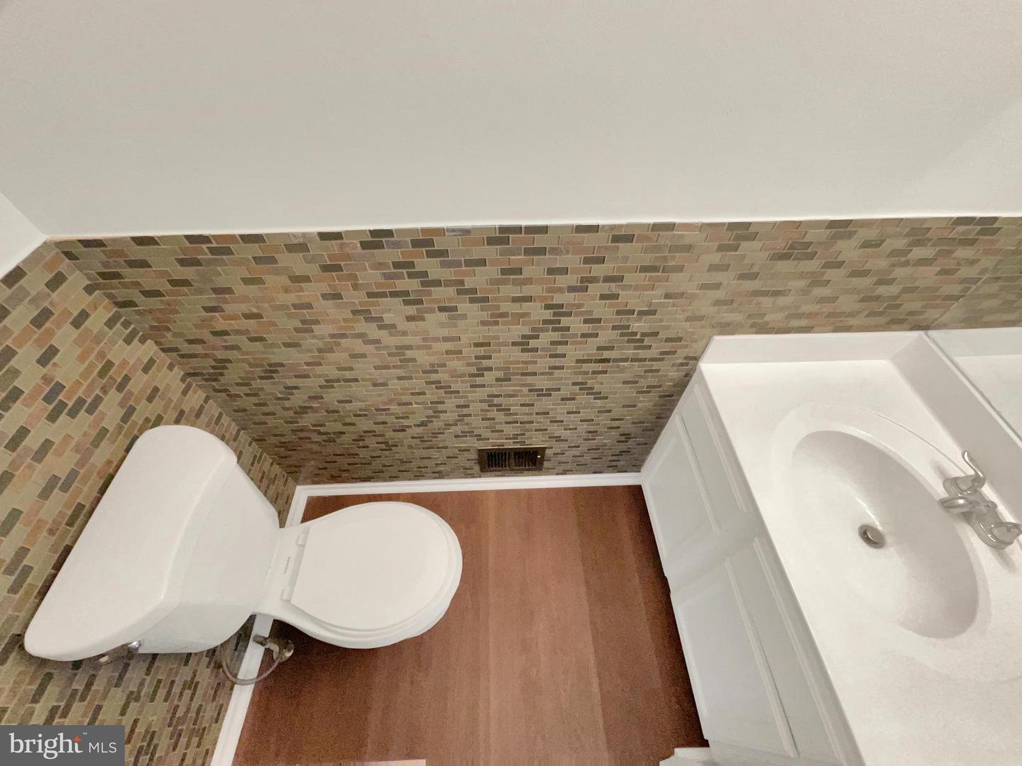 3510 Powells Crossing Ct Property Photo 7