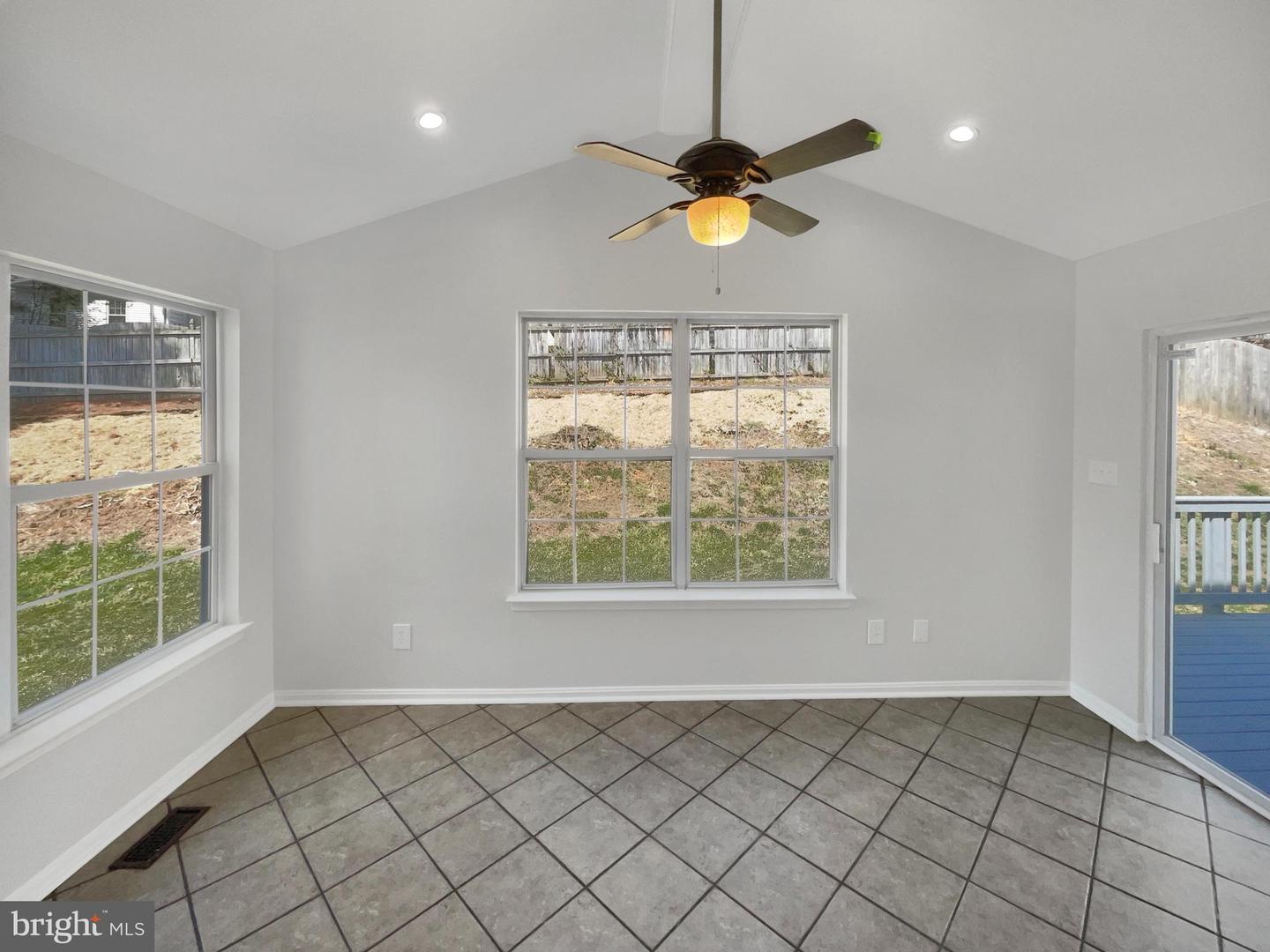 3510 Powells Crossing Ct Property Photo 17