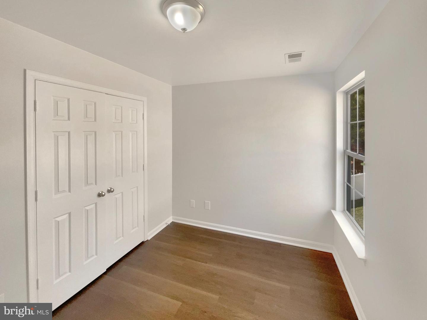 3510 Powells Crossing Ct Property Photo 24