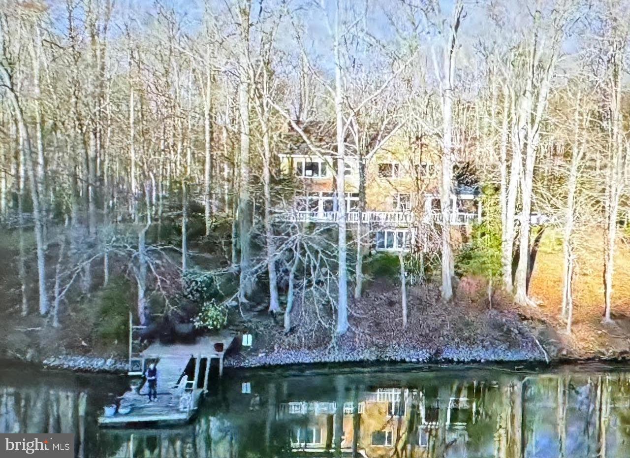 6031 Lady Slipper Ln Property Photo 3