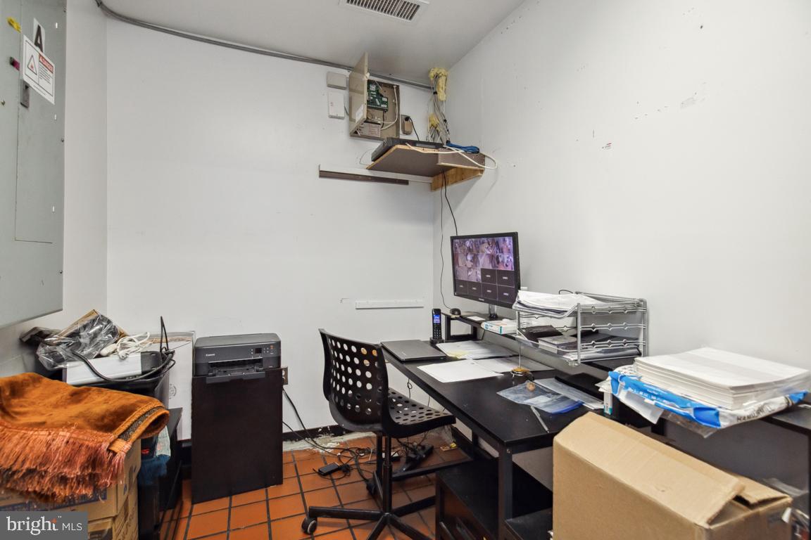 14111 Jefferson Davis Hwy Property Photo 21