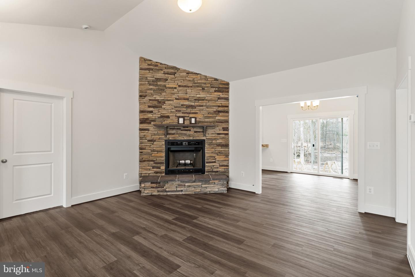 6735 Beverly Rd Property Photo 5