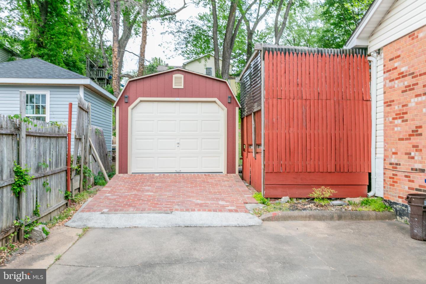 2224 Montgomery Ave Property Photo 5