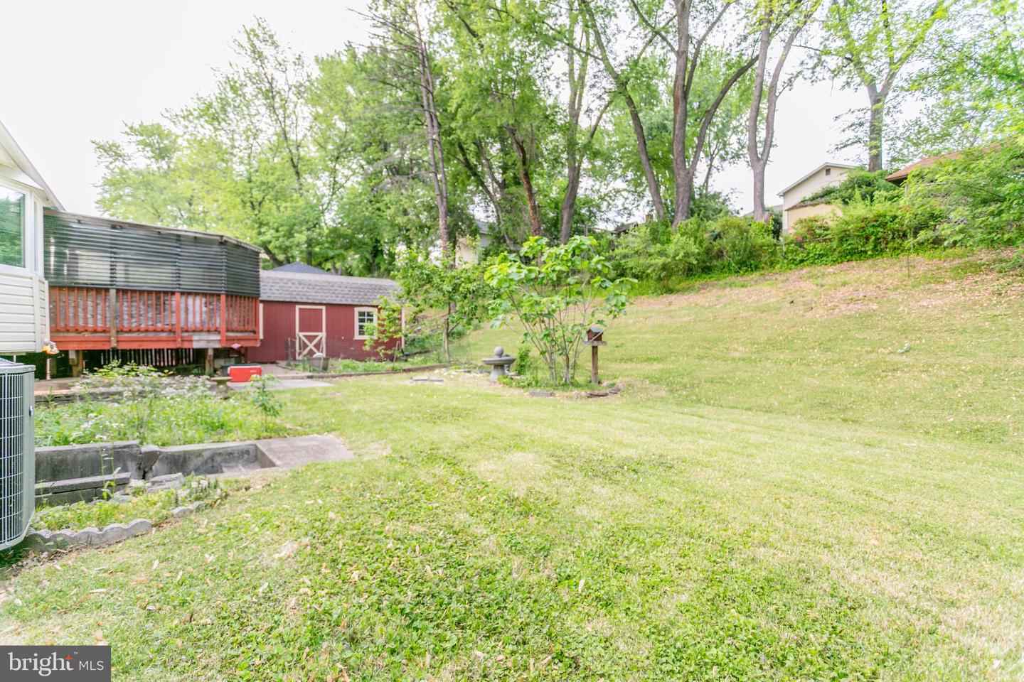2224 Montgomery Ave Property Photo 37