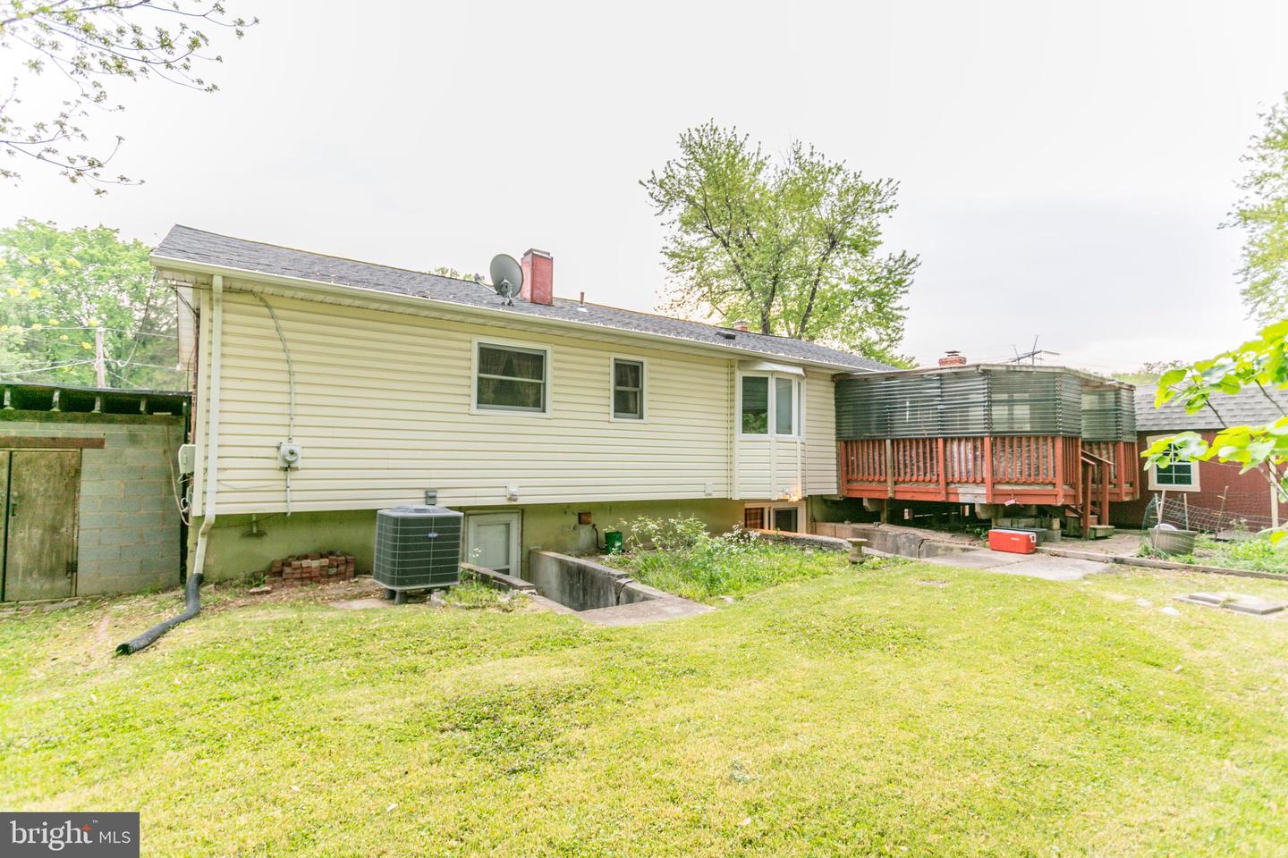 2224 Montgomery Ave Property Photo 39