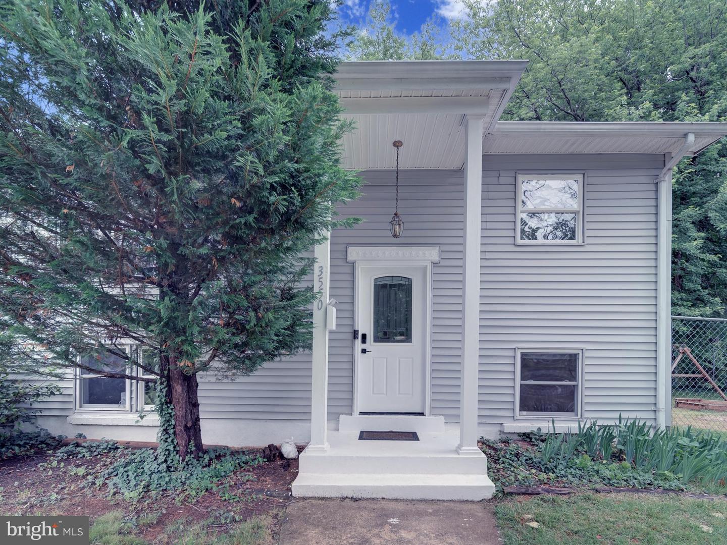 3550 Forestdale Ave Property Photo 1