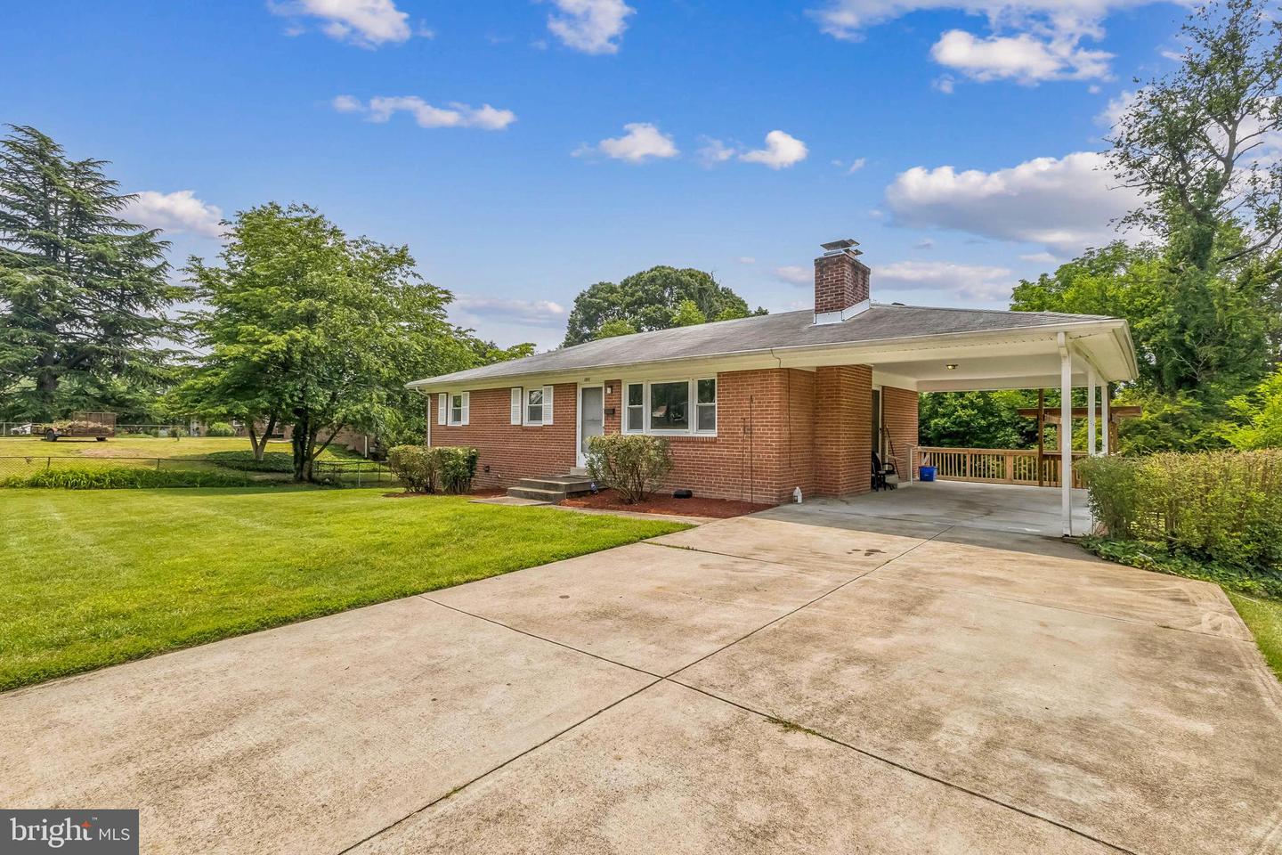 1511 Woodside Dr Property Photo 22
