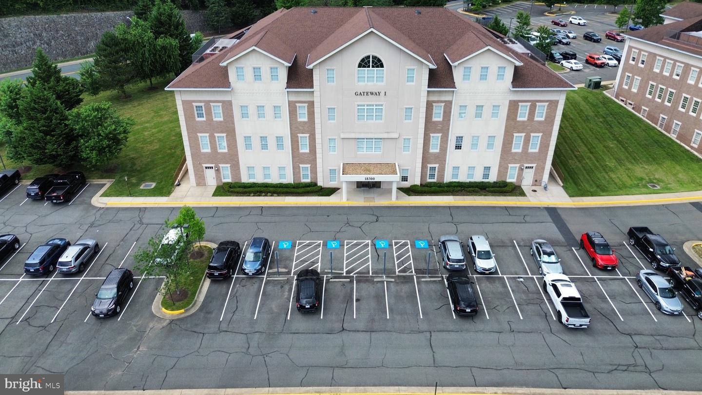 18300 Quantico Gateway Dr #100 Property Photo 4