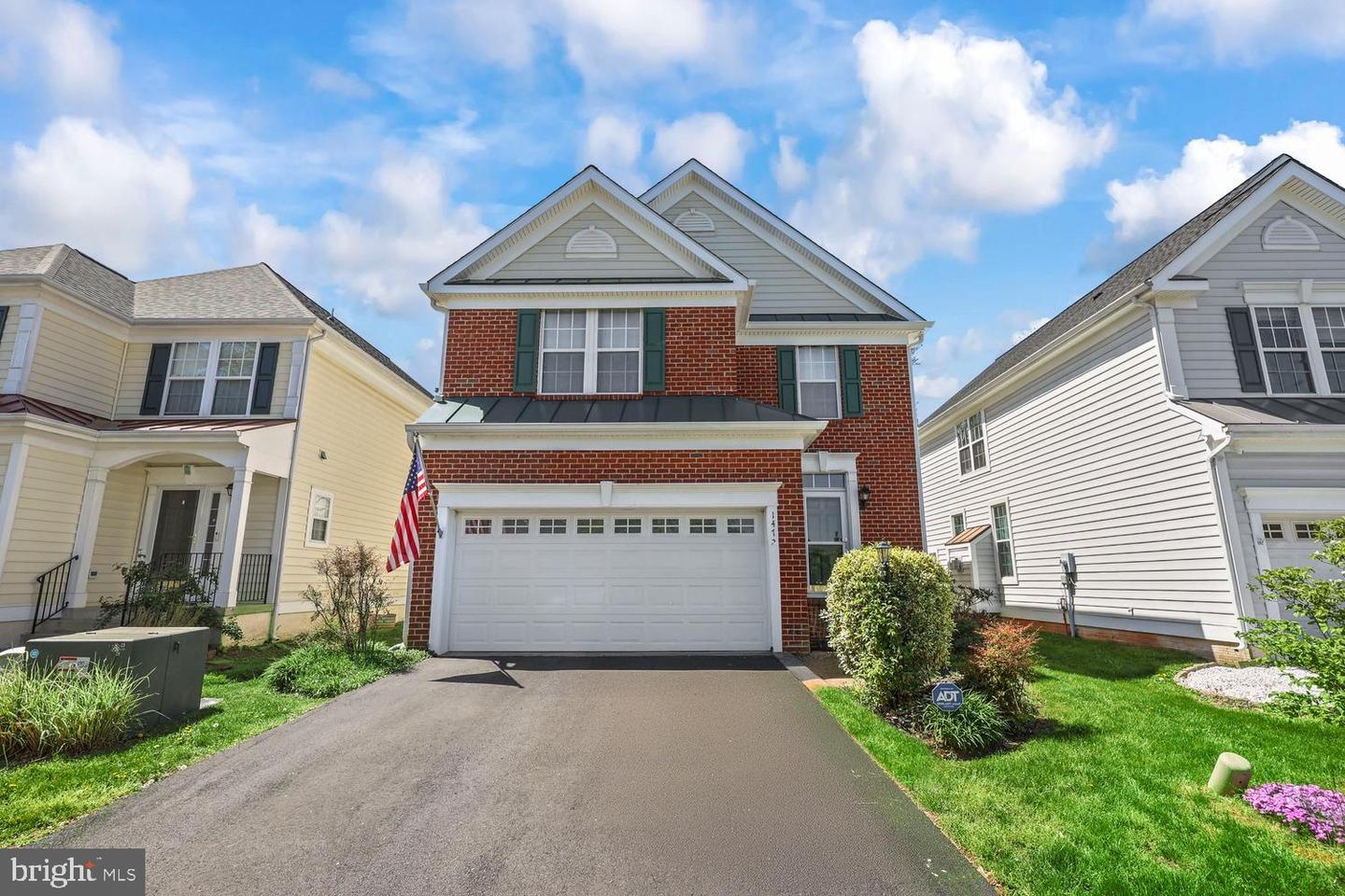 14725 DOGWOOD PARK LN Property Photo 1