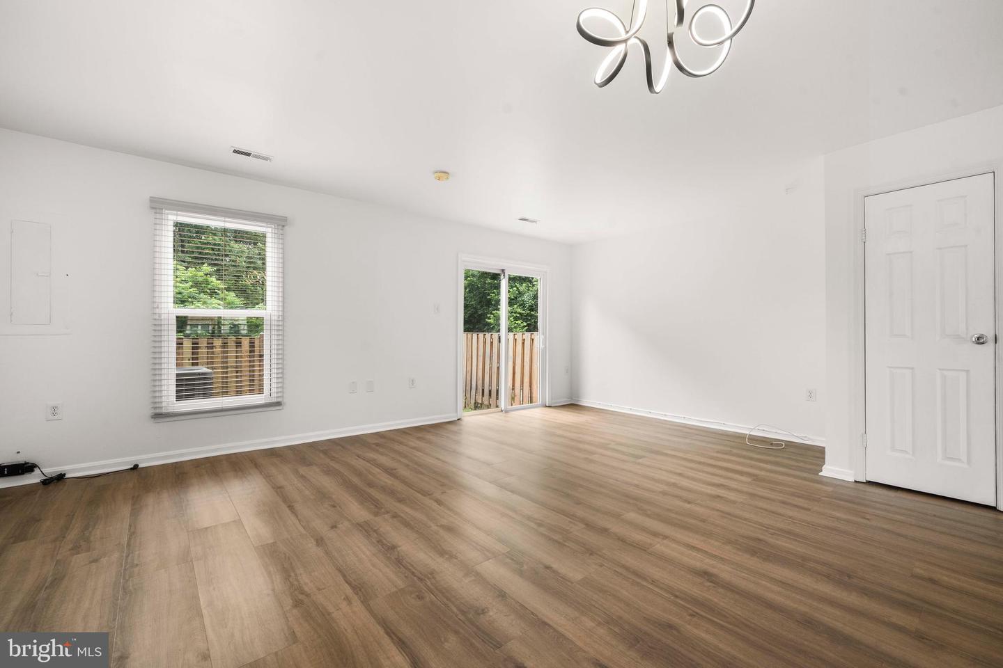 7621 Jordon Hollow Ct Property Photo 7
