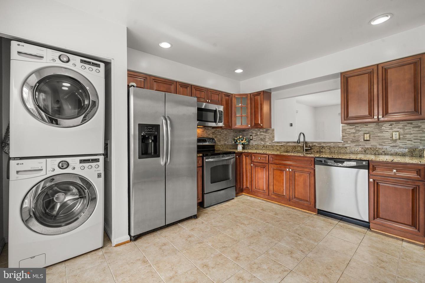 7621 Jordon Hollow Ct Property Photo 10