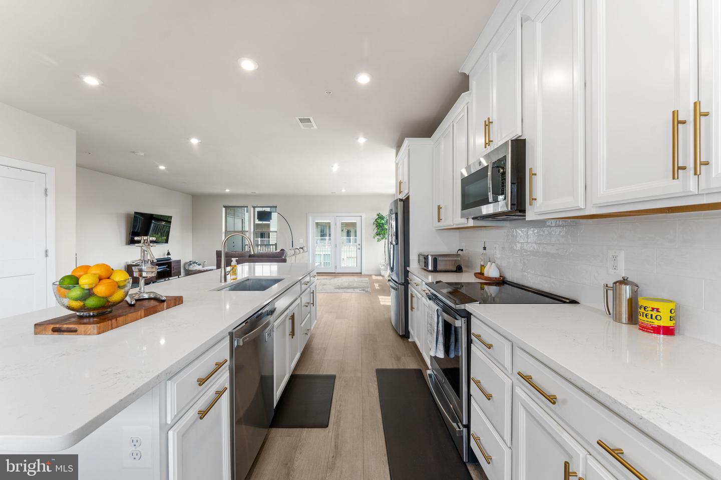 501 Tassita Ln #b Property Photo 10