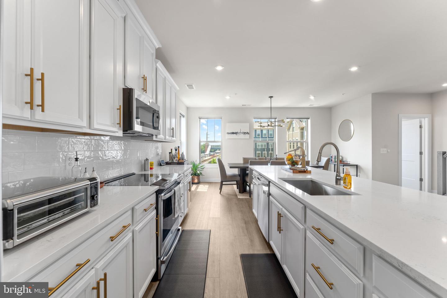 501 Tassita Ln #b Property Photo 11