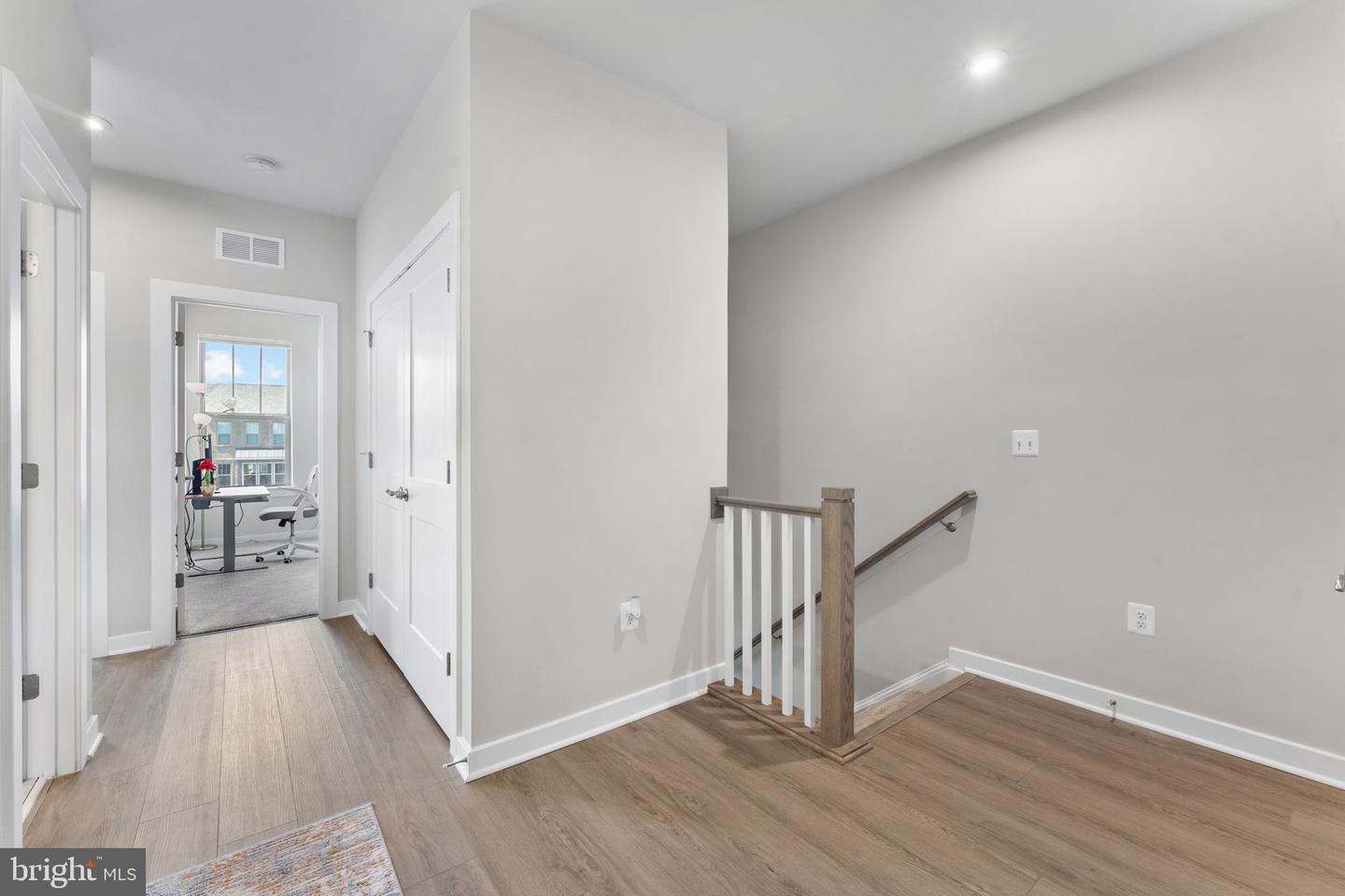 501 Tassita Ln #b Property Photo 24