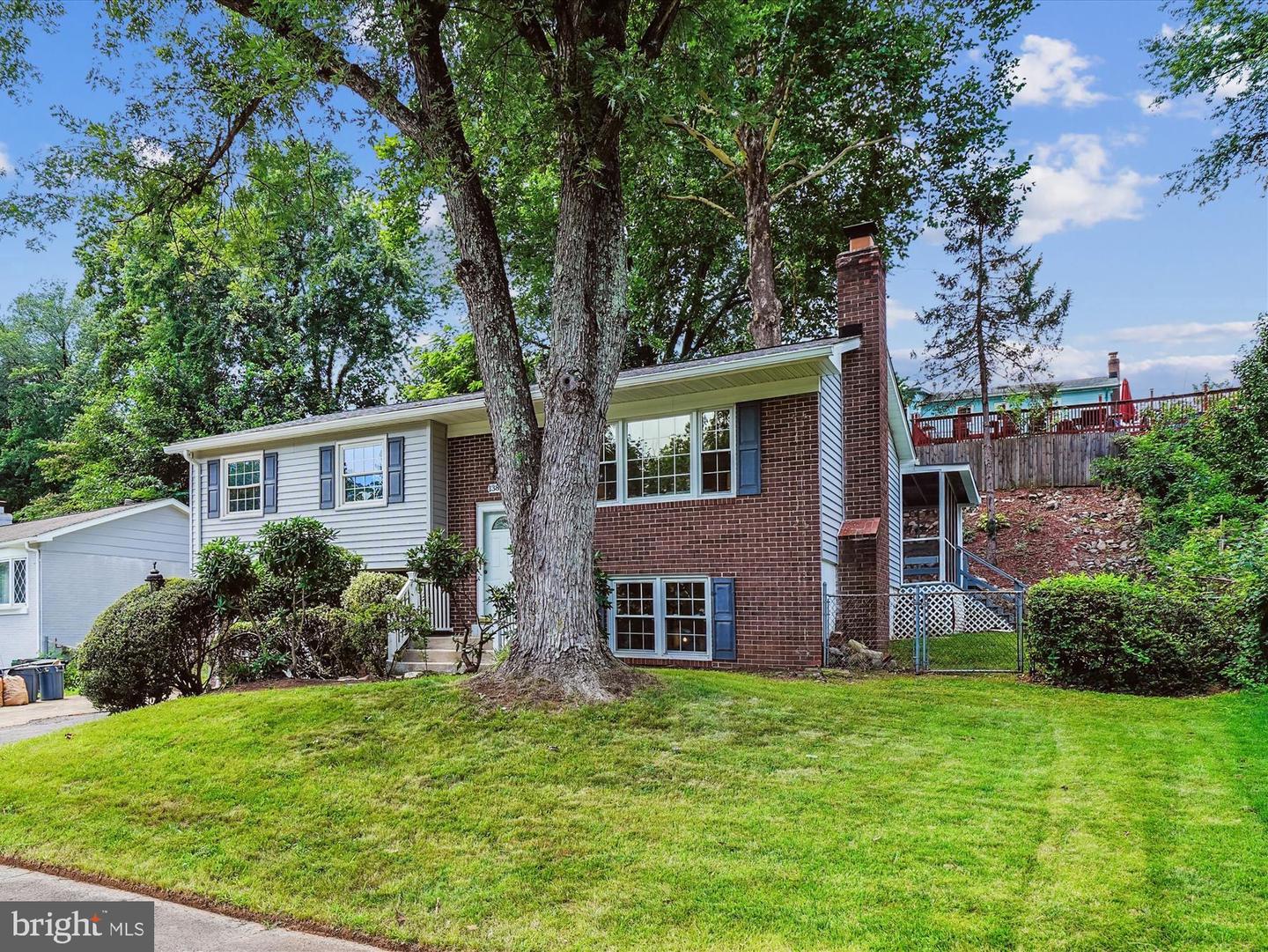 13804 Gilbert Rd Property Photo 2