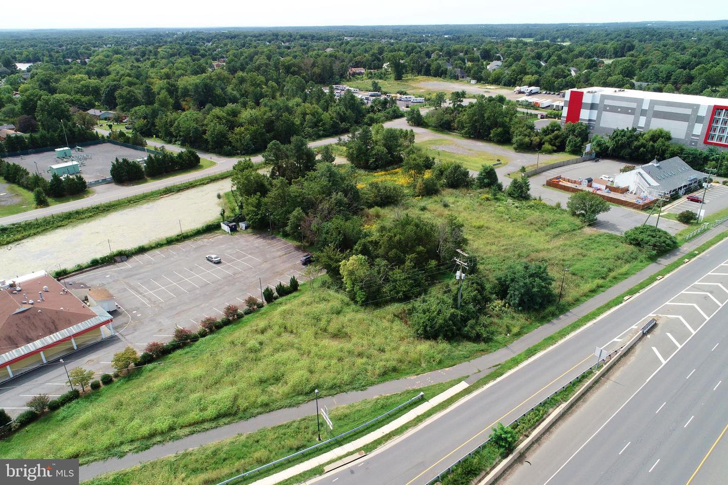 14203 Lee Hwy Property Photo 4