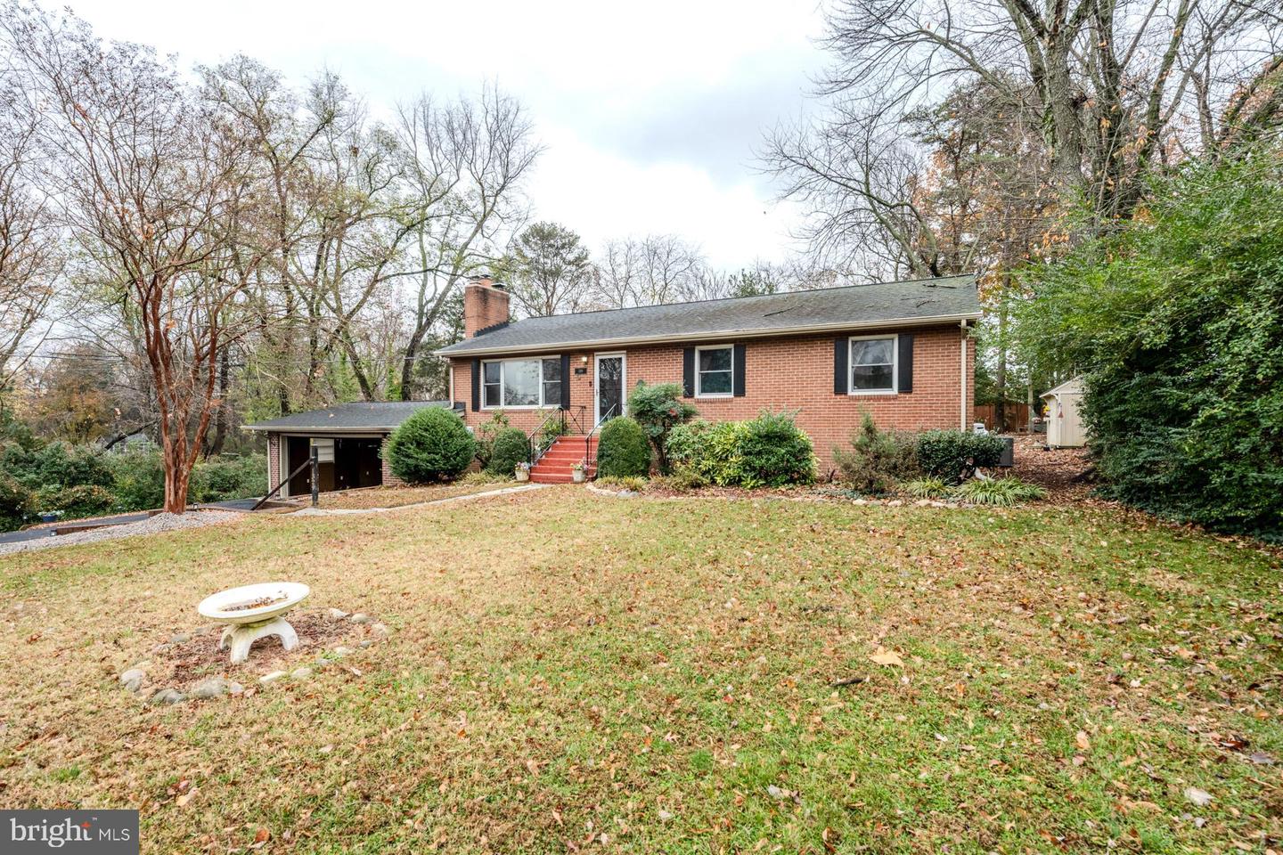 1329 Devils Reach Rd Property Photo 3