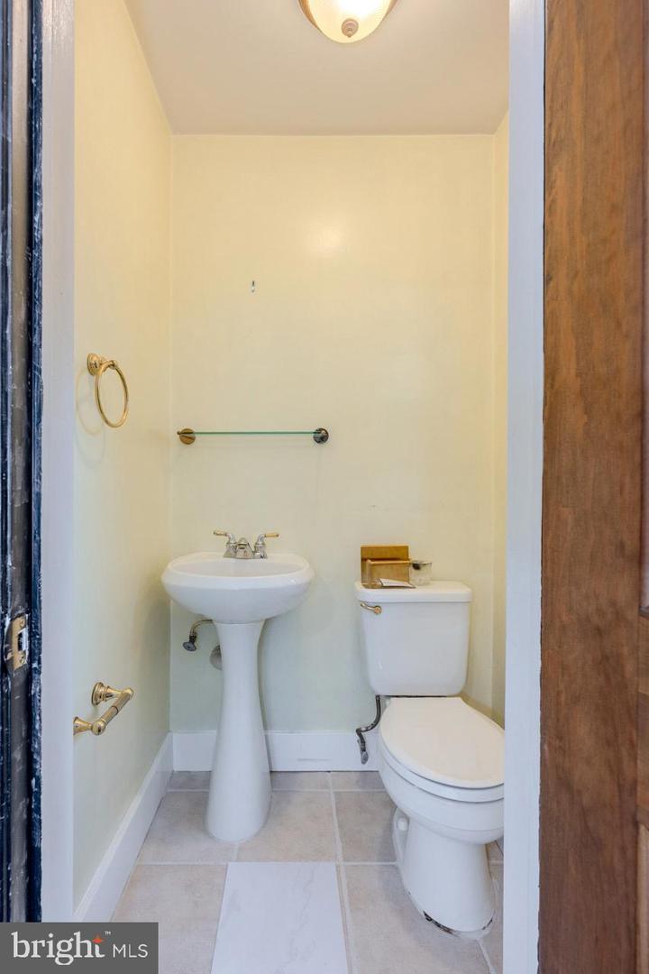 1329 Devils Reach Rd Property Photo 14