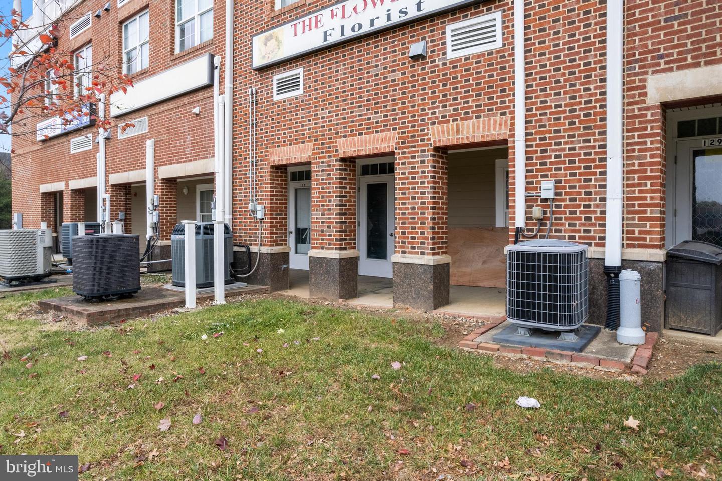 13885 Hedgewood Dr #133 Property Photo 17